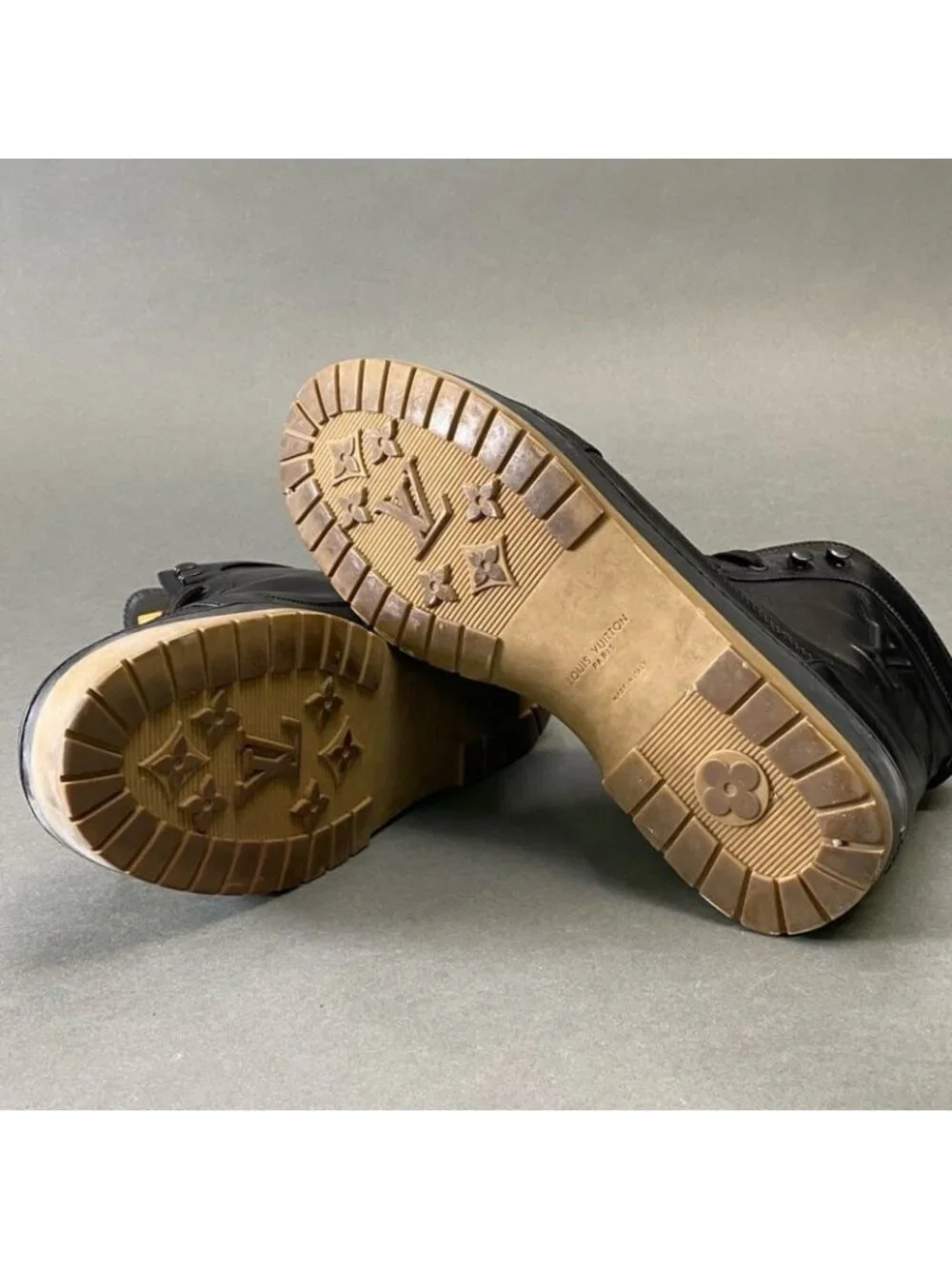 Louis Vuitton LV Logo Lace Up Boots Shoes 7 Black Leather - Picture 6 of 12